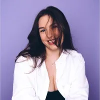 A black and white thumbnail of Deana Taheri, an actor and director who directed short-film 'A Boy Like Me'.